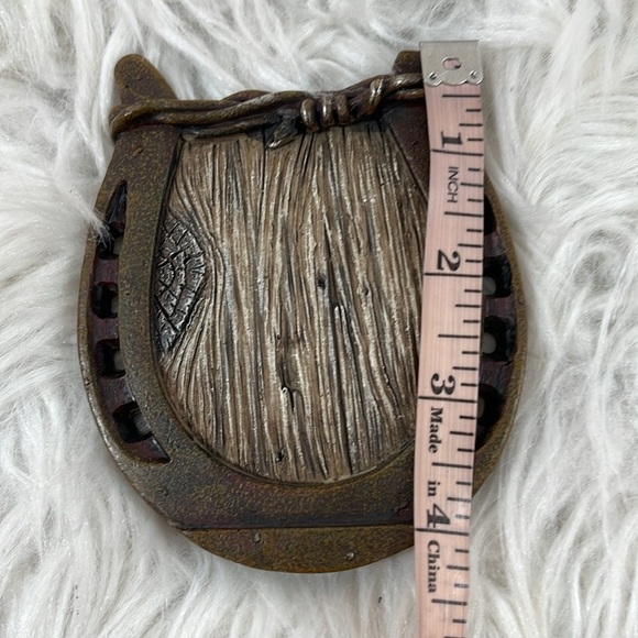 Horseshoe Coaster Set with Holder Collectible Wood Look - Picture 12 of 12